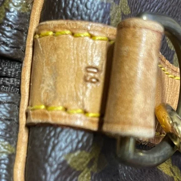 LOUIS VUITTON KEEPALL 60 BANDOULIERE TRAVEL BAG MONOGRAM - Picture 10 of 12